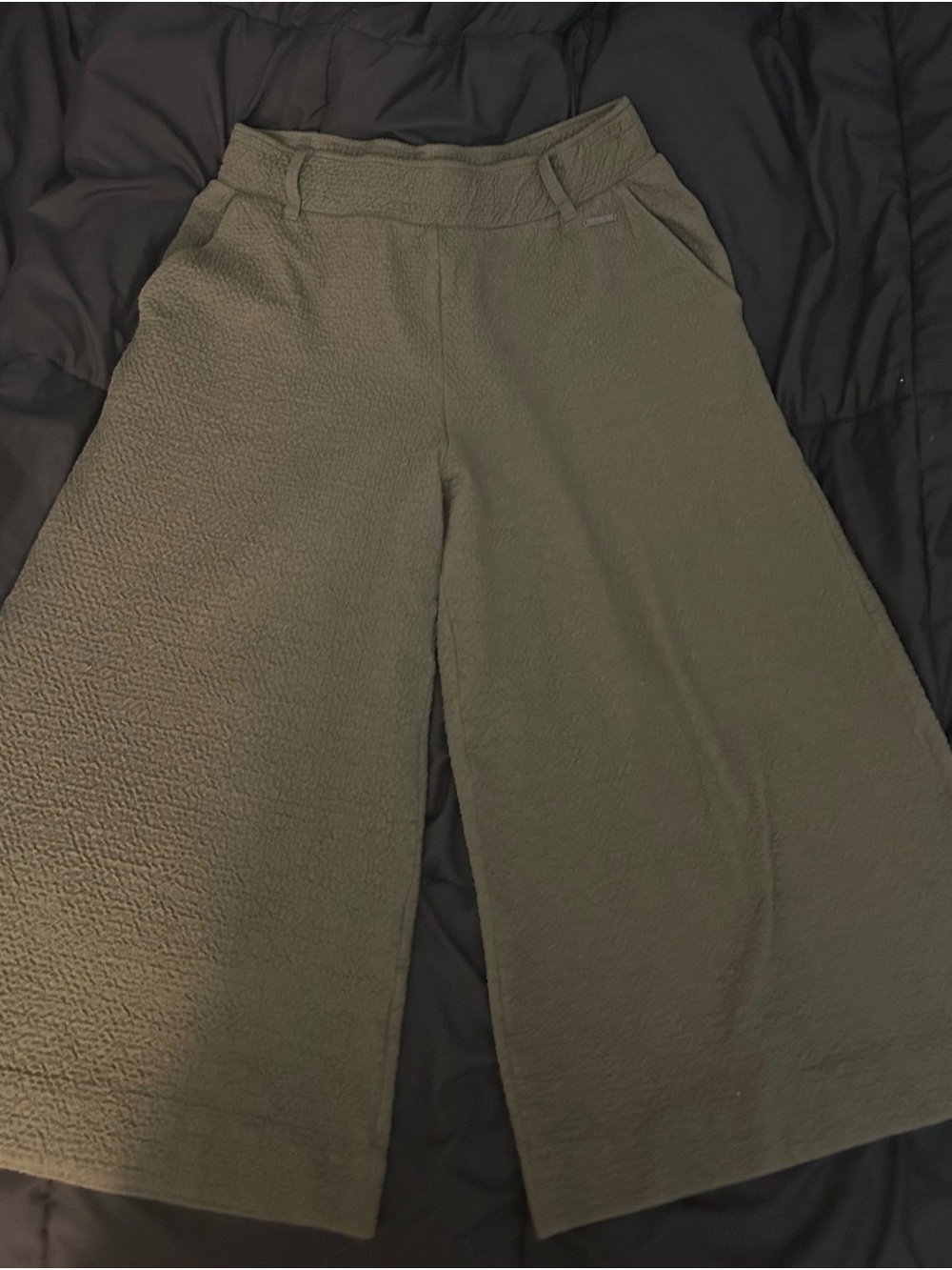 Sweaty Betty Olive Wide-Leg Crop Pants
